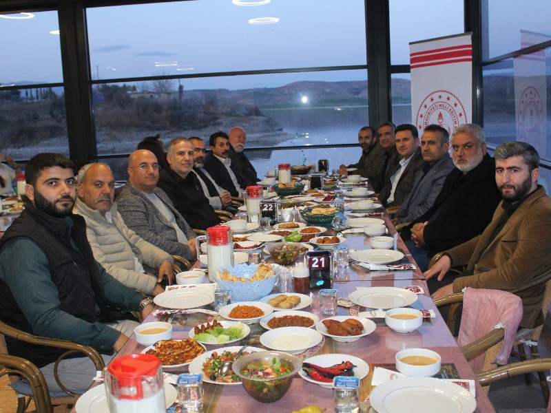 Basın ve Eğitim Camiası İftarda Bir Araya Geldi